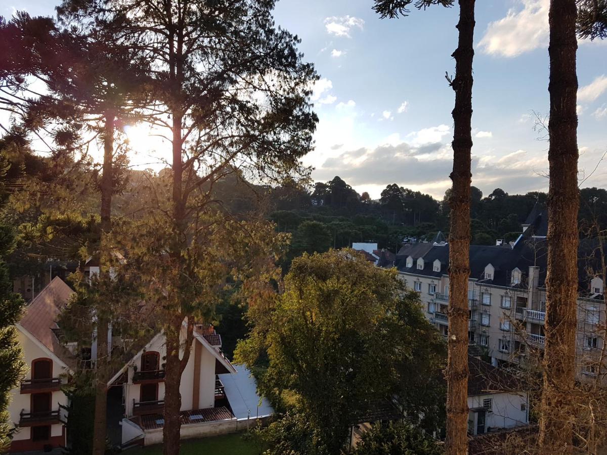 Condessa De Bonneval Em * Campos do Jordão